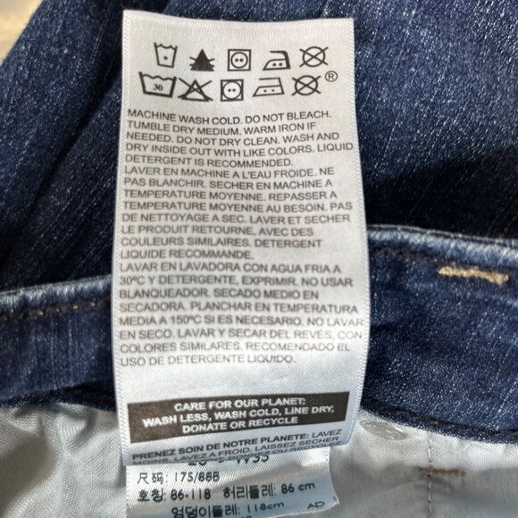 Signature Levi Strauss Cropped Jeans Womens Size 20 Mid Rise Capri - Picture 9 of 10